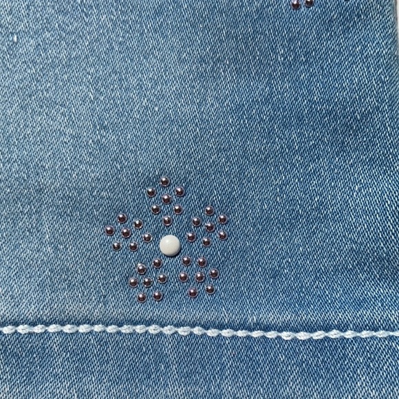 3/$12 Wallflower jean short  bead like accent flower jean short boho girls 5 - Picture 7 of 16